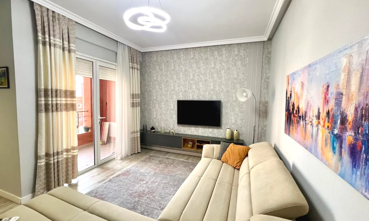 Shtepi me qera Apartament ne Tirane, 2+1, Mobilimi E mobiluar, Pagesa 58,000  Leke.