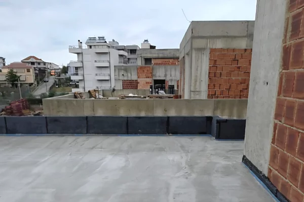 Shtepi ne shitje Apartament ne Tirane, 3+1, Mobilimi Bosh, pa mobiluar, Pagesa 393,000  Euro.