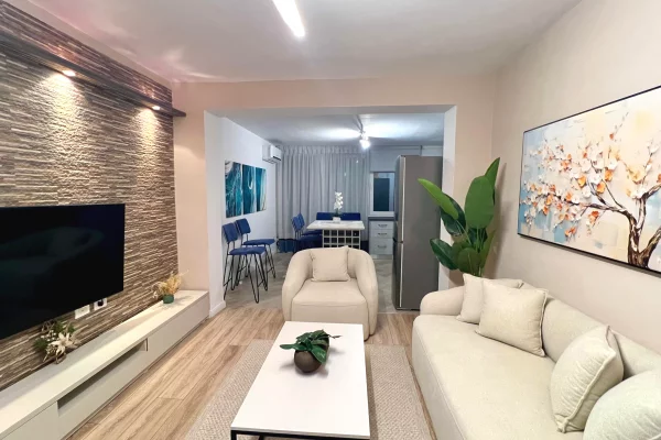 Shtepi me qera Apartament ne Tirane, 2+1, Mobilimi E mobiluar, Pagesa 90,000  Leke.