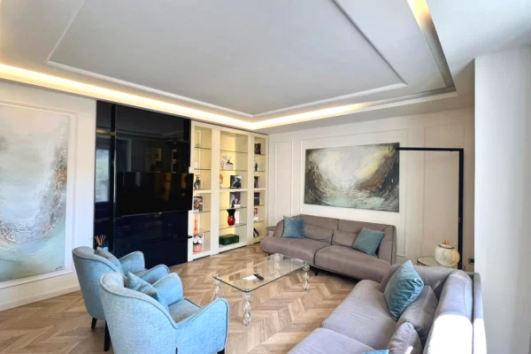 Shtepi me qera Apartament ne Tirane, 3+1, Mobilimi E mobiluar, Pagesa 1,200  Euro.