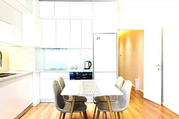 Shtepi ne shitje Apartament ne Tirane, 2+1, Mobilimi E mobiluar, Pagesa 265,000  Euro.