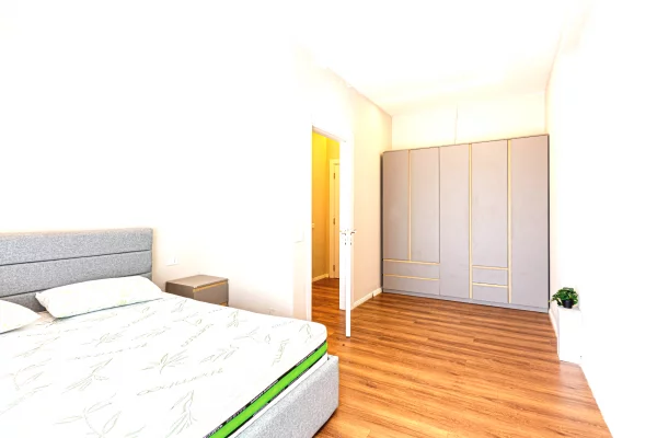 Shtepi ne shitje Apartament ne Tirane, 2+1, Mobilimi E mobiluar, Pagesa 265,000  Euro.