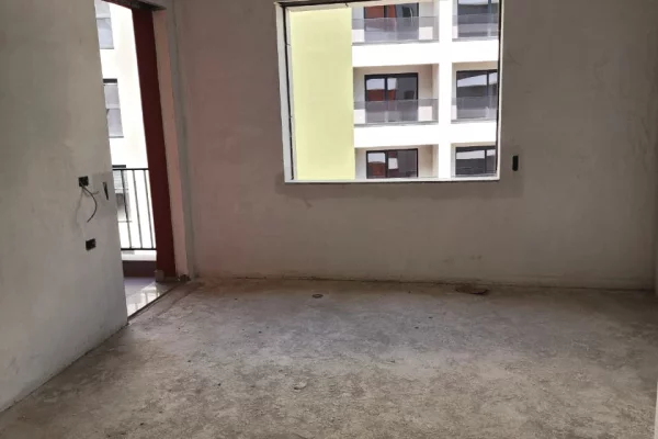 Shtepi ne shitje Apartament ne Tirane, 2+1, Mobilimi Bosh, pa mobiluar, Pagesa 120,000  Euro.