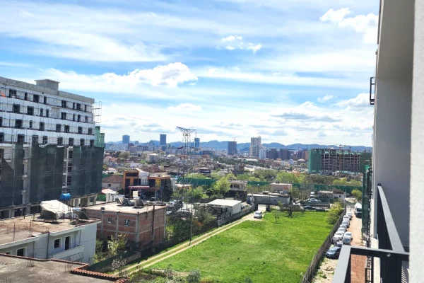 Shtepi ne shitje Apartament ne Tirane, 2+1, Mobilimi Bosh, pa mobiluar, Pagesa 120,000  Euro.