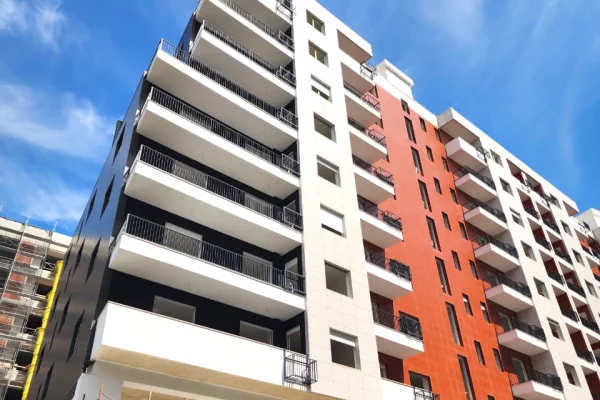 Shtepi ne shitje Apartament ne Tirane, 2+1, Mobilimi Bosh, pa mobiluar, Pagesa 120,000  Euro.