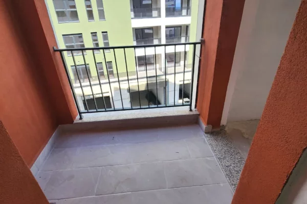 Shtepi ne shitje Apartament ne Tirane, 2+1, Mobilimi Bosh, pa mobiluar, Pagesa 120,000  Euro.