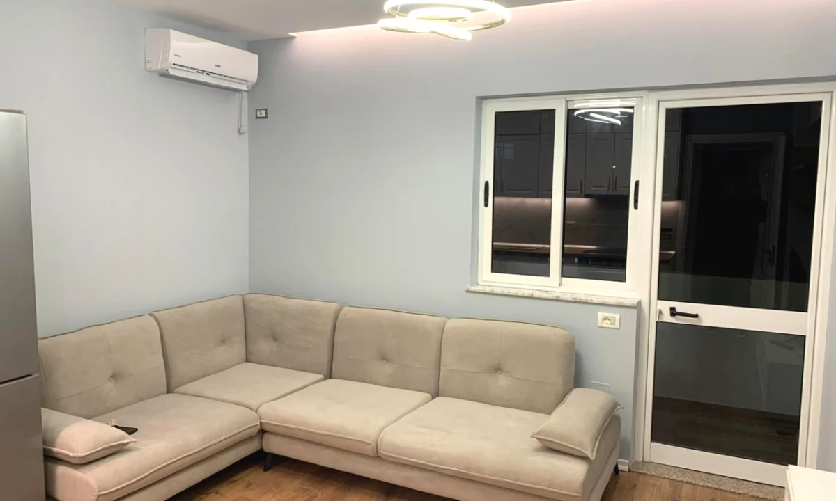 Shtepi me qera Apartament ne Tirane, 2+1, Mobilimi E mobiluar, Pagesa 60,000  Leke.