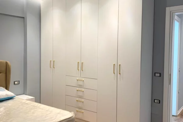 Shtepi me qera Apartament ne Tirane, 2+1, Mobilimi E mobiluar, Pagesa 60,000  Leke.