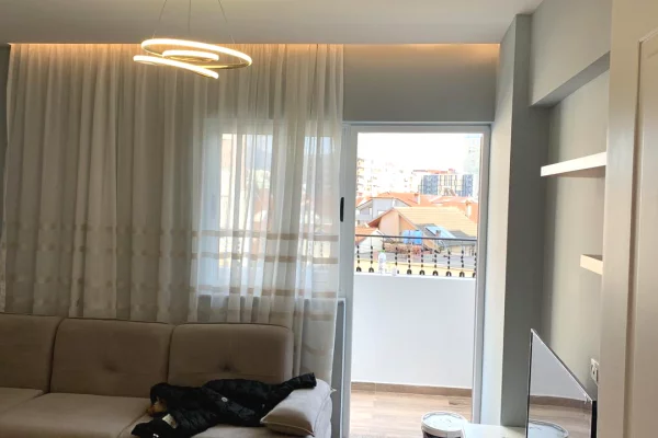 Shtepi me qera Apartament ne Tirane, 2+1, Mobilimi E mobiluar, Pagesa 60,000  Leke.