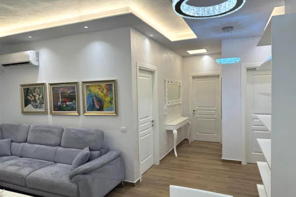 Shtepi me qera Apartament ne Tirane, 2+1, Mobilimi E mobiluar, Pagesa 60,000  Leke.