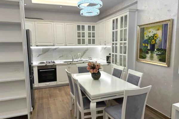 Shtepi me qera Apartament ne Tirane, 2+1, Mobilimi E mobiluar, Pagesa 60,000  Leke.