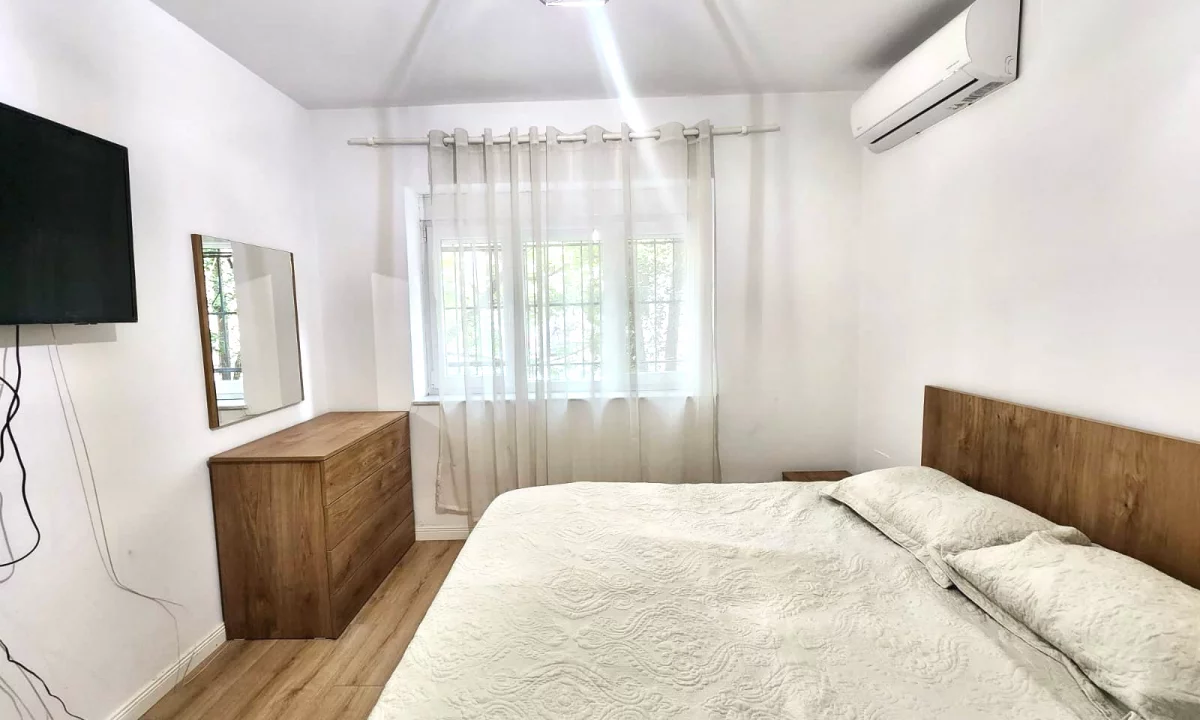Shtepi me qera Apartament ne Tirane, 2+1, Mobilimi E mobiluar, Pagesa 600  Euro.