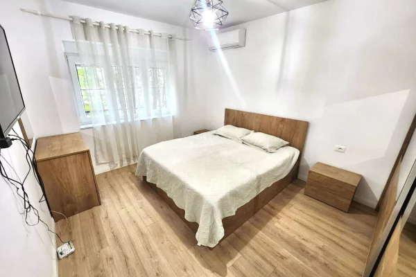 Shtepi me qera Apartament ne Tirane, 2+1, Mobilimi E mobiluar, Pagesa 600  Euro.