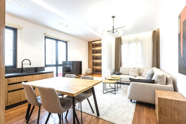 Shtepi me qera Apartament ne Tirane, 1+1, Mobilimi E mobiluar, Pagesa 750  Euro.