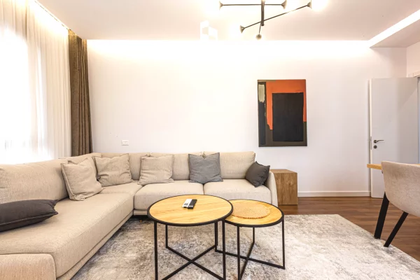 Shtepi me qera Apartament ne Tirane, 1+1, Mobilimi E mobiluar, Pagesa 750  Euro.