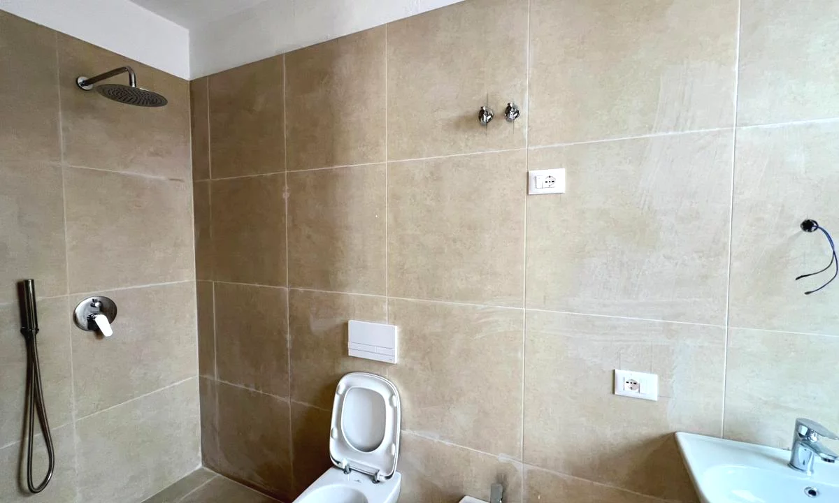 Apartment for sale in Tirana 2+1, Emty