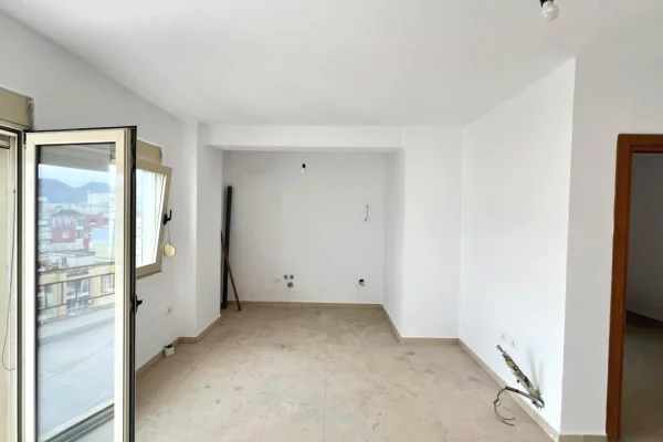 Apartment for sale in Tirana 2+1, Emty