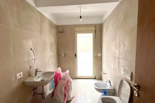 Apartment for sale in Tirana 2+1, Emty