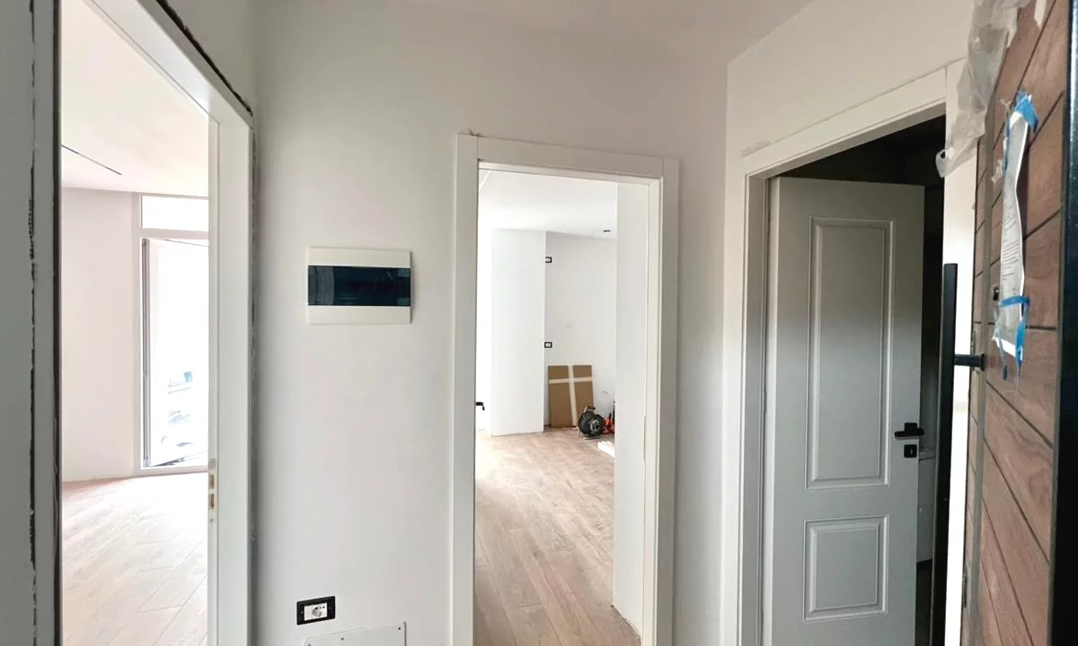 Apartment for sale in Tirana 1+1, Emty