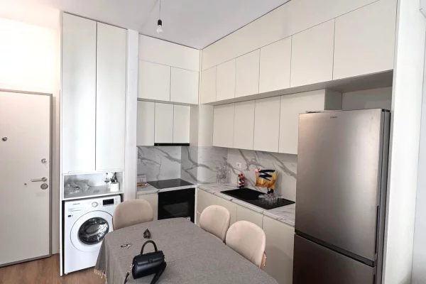 Shtepi me qera Apartament ne Tirane, 1+1, Mobilimi E mobiluar, Pagesa 40,000  Leke.