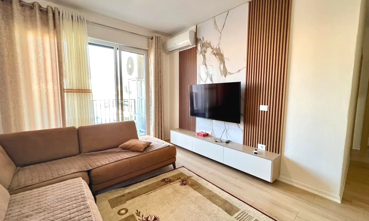 Shtepi me qera Apartament ne Tirane, 2+1, Mobilimi E mobiluar, Pagesa 60,000  Leke.