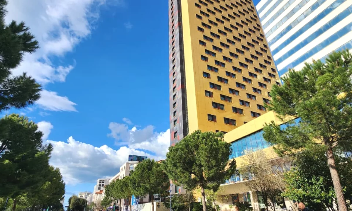 DYQAN me Qira:  Bulevardi i ri fiks te Ministria e Drejtesise - ose Zeri Popullit Tirane - Kt.1 - 55 m2 - 620Euro/Muaj NETO 