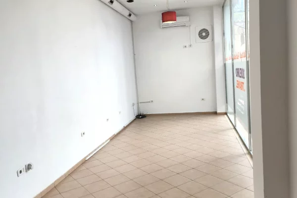 Ambient biznesi me qera 1+1 ne Tirane - 620 Euro