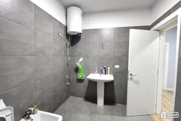 Shtepi ne shitje Apartament ne Tirane, 2+1, Mobilimi E mobiluar, Pagesa 297,000  Euro.