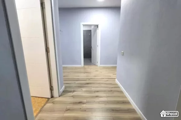 Shtepi ne shitje Apartament ne Tirane, 2+1, Mobilimi E mobiluar, Pagesa 297,000  Euro.