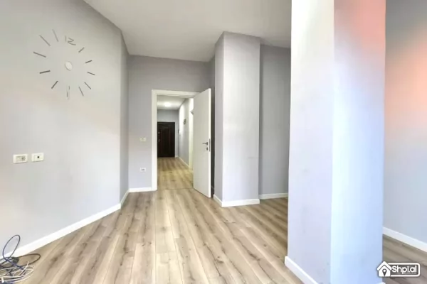 Shtepi ne shitje Apartament ne Tirane, 2+1, Mobilimi E mobiluar, Pagesa 297,000  Euro.