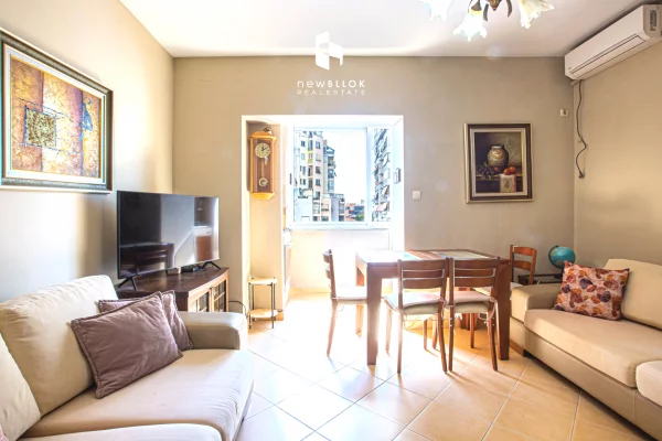 Shtepi ne shitje Apartament ne Tirane, 2+1, Mobilimi E mobiluar, Pagesa 179,000  Euro.