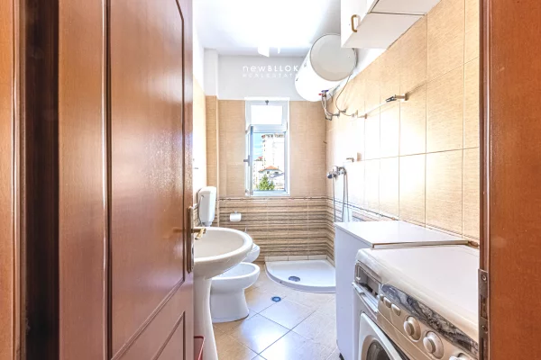 Shtepi ne shitje Apartament ne Tirane, 2+1, Mobilimi E mobiluar, Pagesa 179,000  Euro.