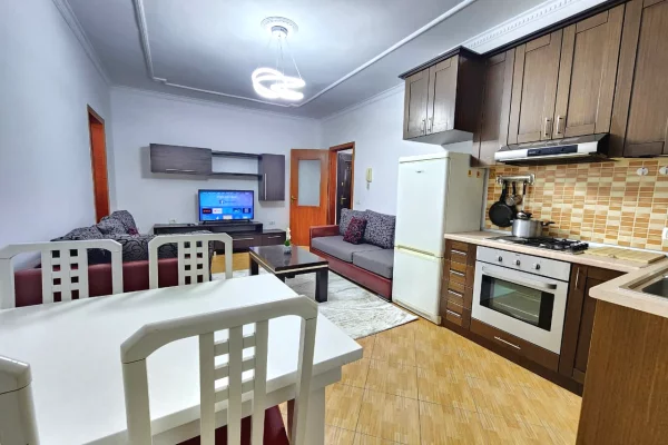 Shtepi me qera Apartament ne Tirane, 2+1, Mobilimi E mobiluar, Pagesa 40,000  Leke.