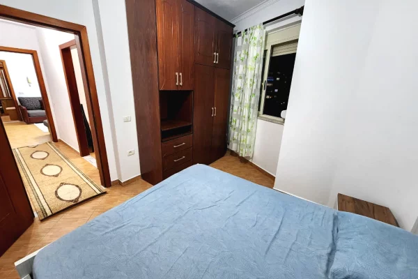 Shtepi me qera Apartament ne Tirane, 2+1, Mobilimi E mobiluar, Pagesa 40,000  Leke.