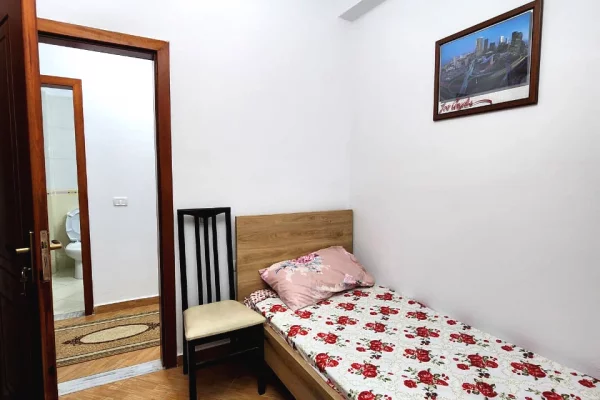 Shtepi me qera Apartament ne Tirane, 2+1, Mobilimi E mobiluar, Pagesa 40,000  Leke.