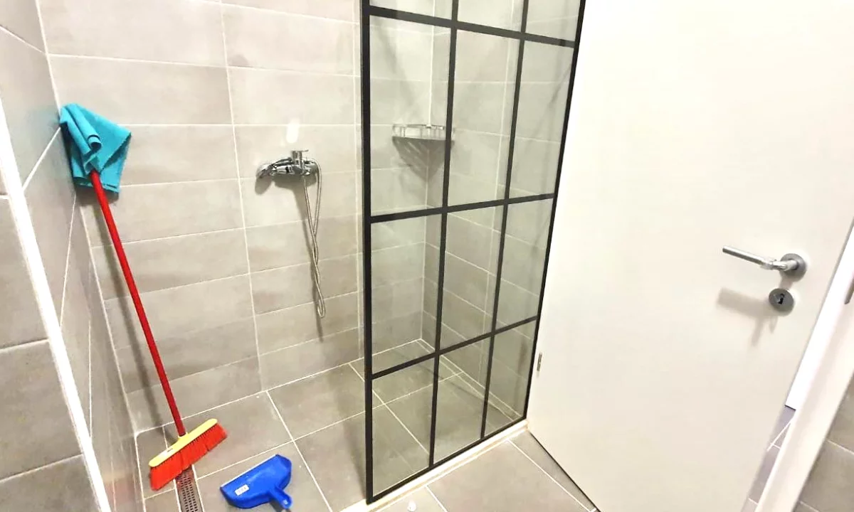 Shtepi me qera Apartament ne Tirane, 2+1, Mobilimi E mobiluar, Pagesa 45,000  Leke.