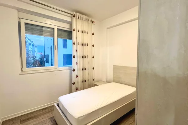 Shtepi me qera Apartament ne Tirane, 2+1, Mobilimi E mobiluar, Pagesa 60,000  Leke.
