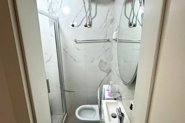 Shtepi me qera Apartament ne Tirane, 1+1, Mobilimi E mobiluar, Pagesa 43,000  Leke.