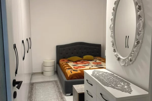 Shtepi me qera Apartament ne Tirane, 1+1, Mobilimi E mobiluar, Pagesa 43,000  Leke.