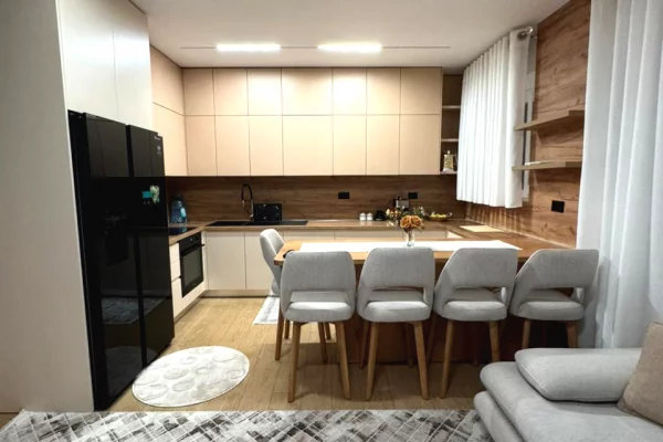 Shtepi me qera Apartament ne Tirane, 2+1, Mobilimi E mobiluar, Pagesa 65,000  Leke.