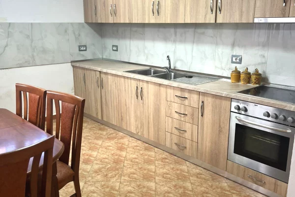 🏠 Jepet me Qera Kt.1 i një Vile : 1+1 (📍Rr.Bardhyl - Oslo )🔥Privatësi & Qetësi ✨️ 40,000 Lekë / Muaj