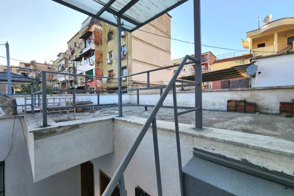 Shtepi me qera Shtepi Private ne Tirane, 1+1, Mobilimi Pjeserisht e mobiluar, Pagesa 40,000  Leke.