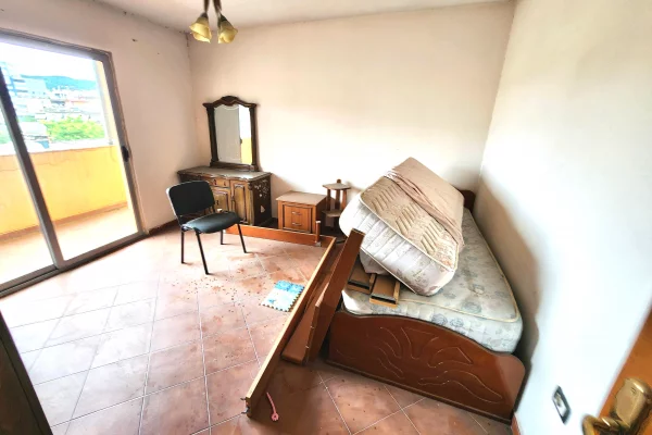 Shtepi ne shitje Apartament ne Tirane, 3+1, Mobilimi E mobiluar, Pagesa 189,000  Euro.