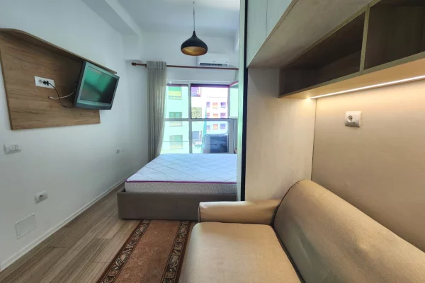 Shtepi me qera Apartament ne Tirane, Garsoniere, Mobilimi E mobiluar, Pagesa 36,000  Leke.