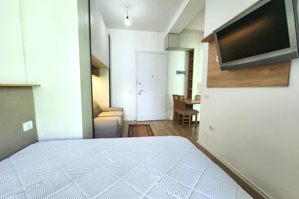 Shtepi me qera Apartament ne Tirane, Garsoniere, Mobilimi E mobiluar, Pagesa 36,000  Leke.