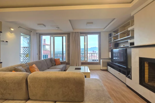 Shtepi ne shitje Apartament ne Tirane, 3+1, Mobilimi E mobiluar, Pagesa 270,000  Euro.