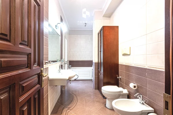 Shtepi me qera Apartament ne Tirane, 2+1, Mobilimi E mobiluar, Pagesa 1,300  Euro.