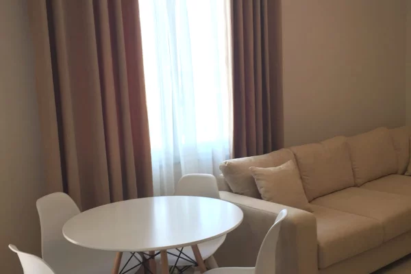 Shtepi me qera Apartament ne Tirane, 1+1, Mobilimi E mobiluar, Pagesa 450  Euro.