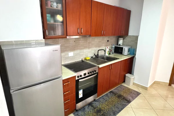 Shtepi me qera Apartament ne Tirane, 2+1, Mobilimi E mobiluar, Pagesa 65,000  Leke.