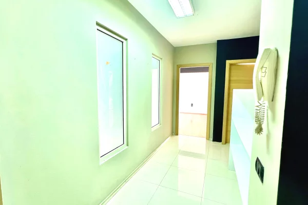 Me Qera: Zyre Moderne me 3 Ambiente Pune Sheshi Wilson (Prane Postes 8) - Kt.3 - 750Euro/Muaj - S.110m2